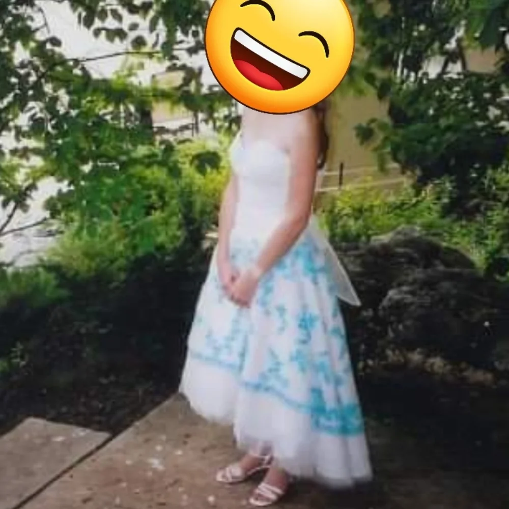 Alyce prom dress - Picture 6 of 10